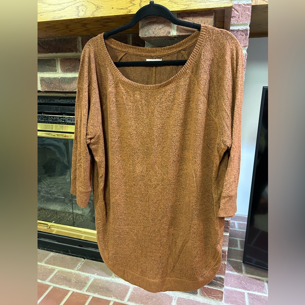 Maurice’s Light Weight Tunic Length Sweater XL grey and burnt orange Swoop Neck
